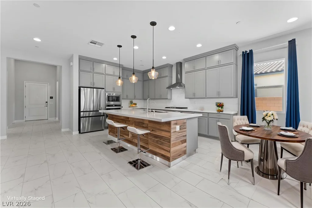 879 Klamath Springs, Henderson, NV 89011