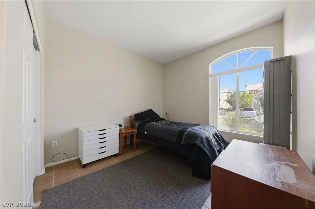 9642 Midnight Sun, Las Vegas, NV 89147