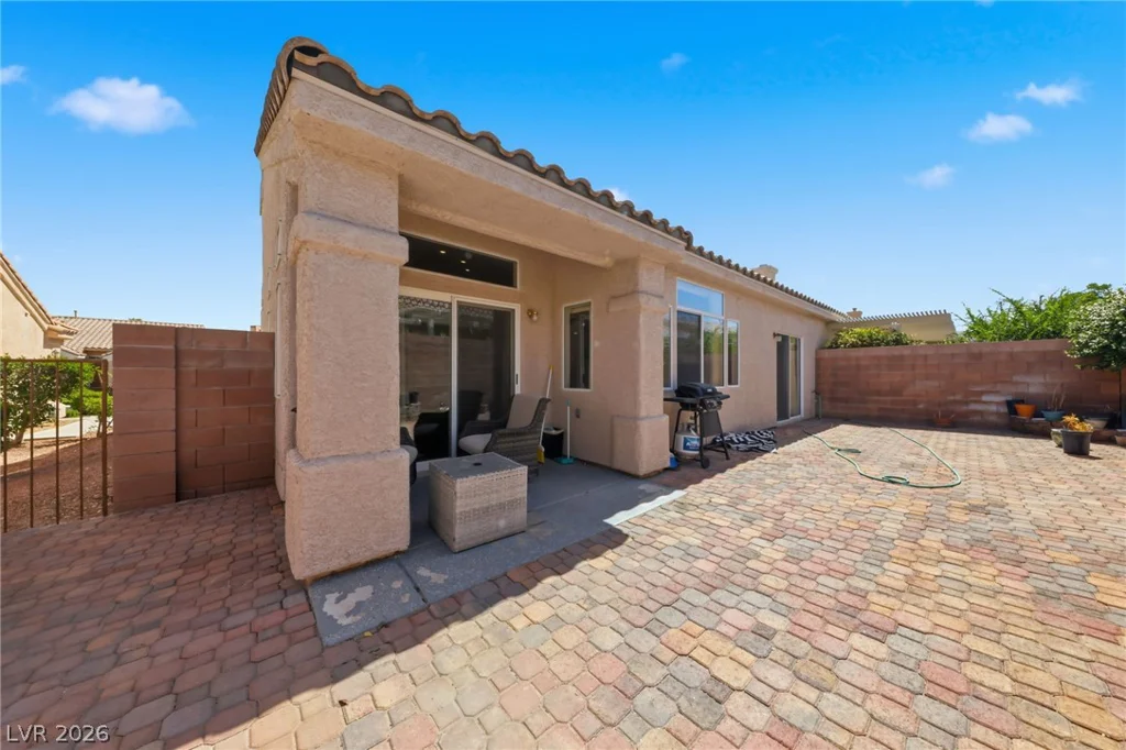 9642 Midnight Sun, Las Vegas, NV 89147