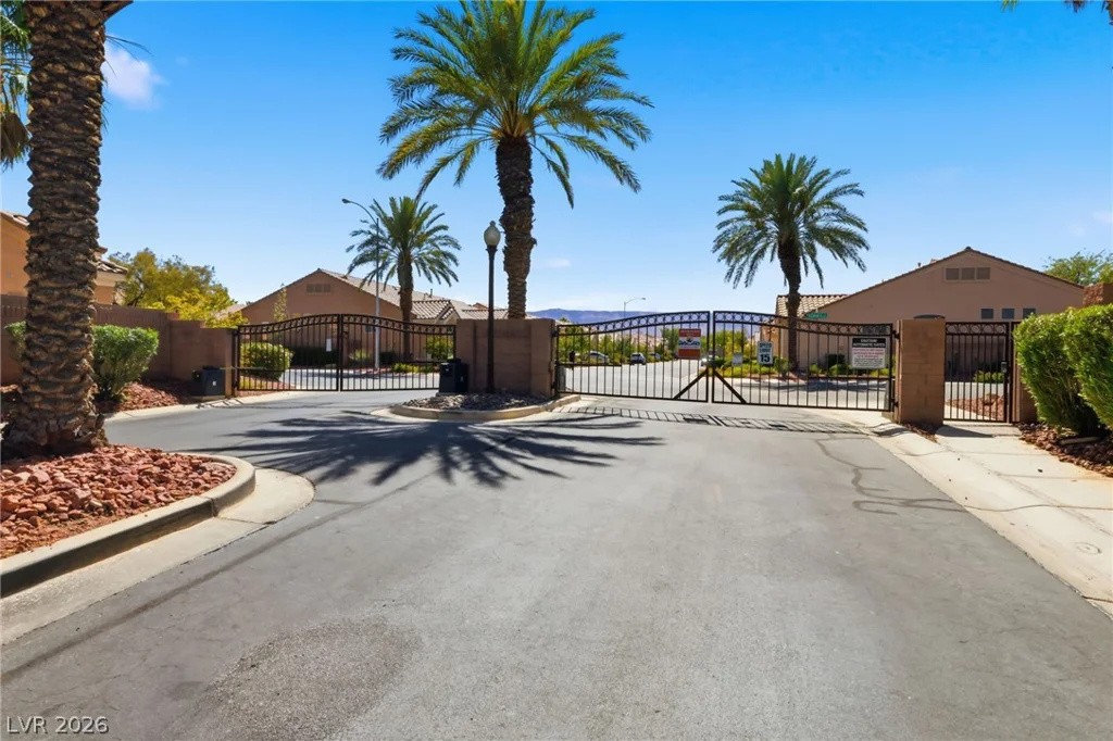 9642 Midnight Sun, Las Vegas, NV 89147