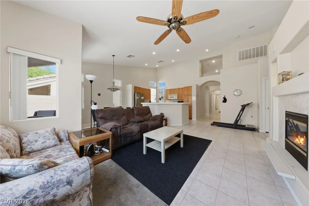 9642 Midnight Sun, Las Vegas, NV 89147