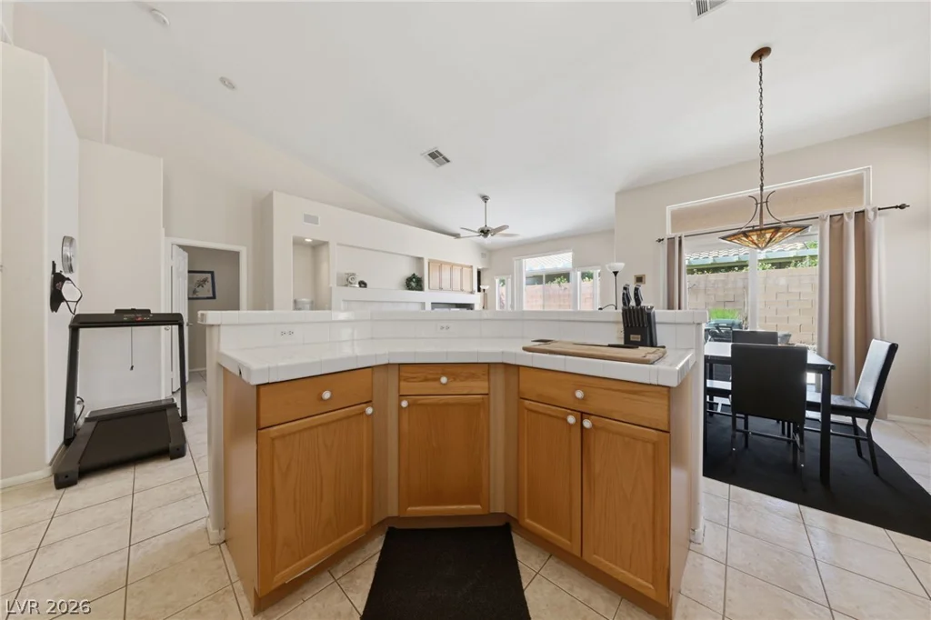 9642 Midnight Sun, Las Vegas, NV 89147