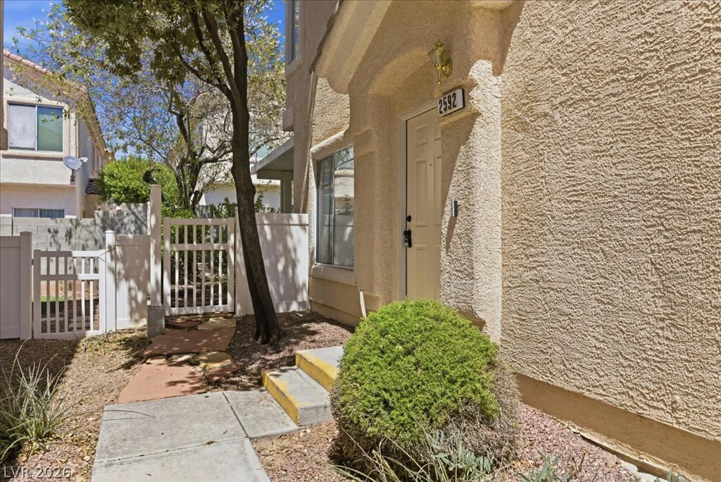 2592 Lazy Saddle, Henderson, NV 89002