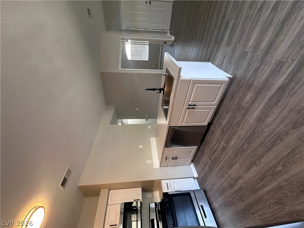5415 Harmon, Las Vegas, NV 89103