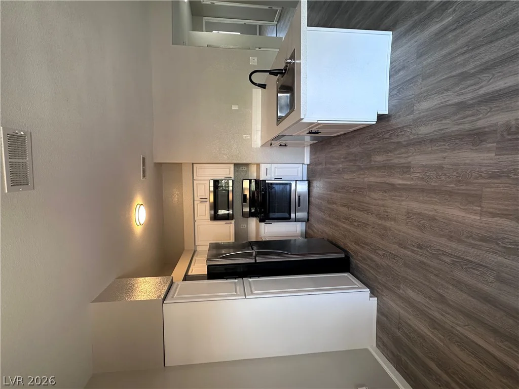 5415 Harmon, Las Vegas, NV 89103