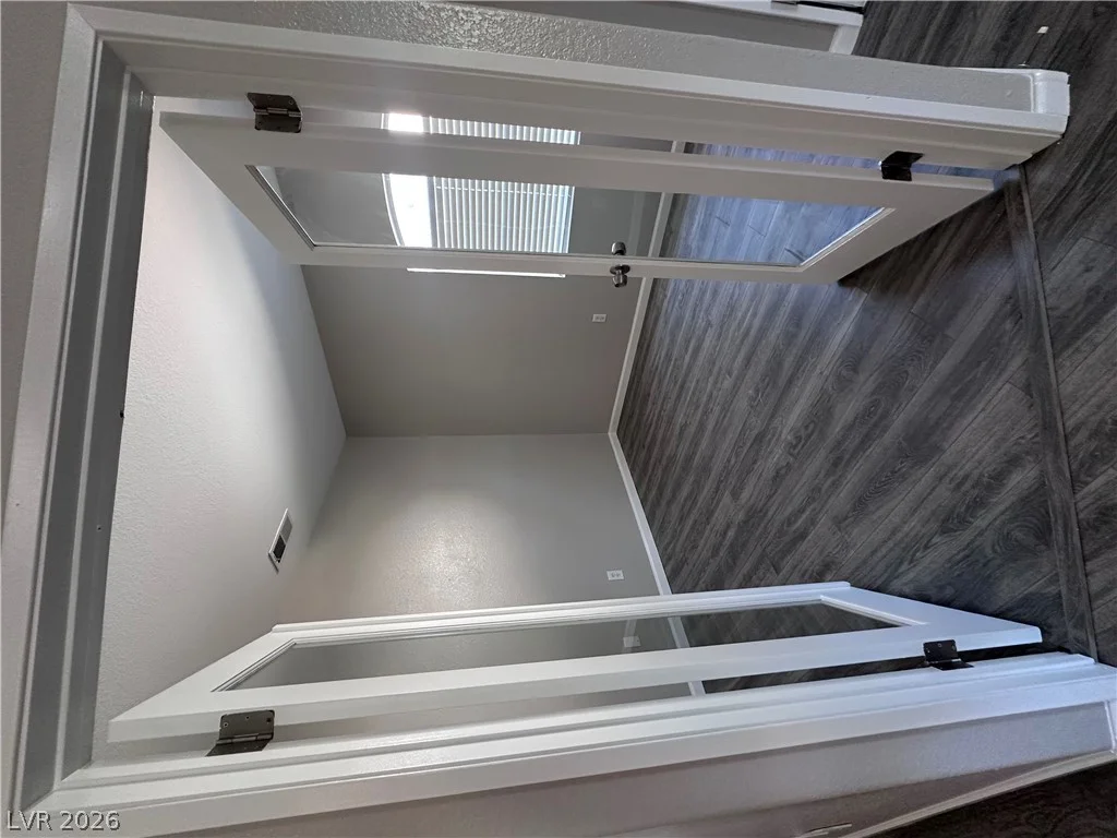 5415 Harmon, Las Vegas, NV 89103