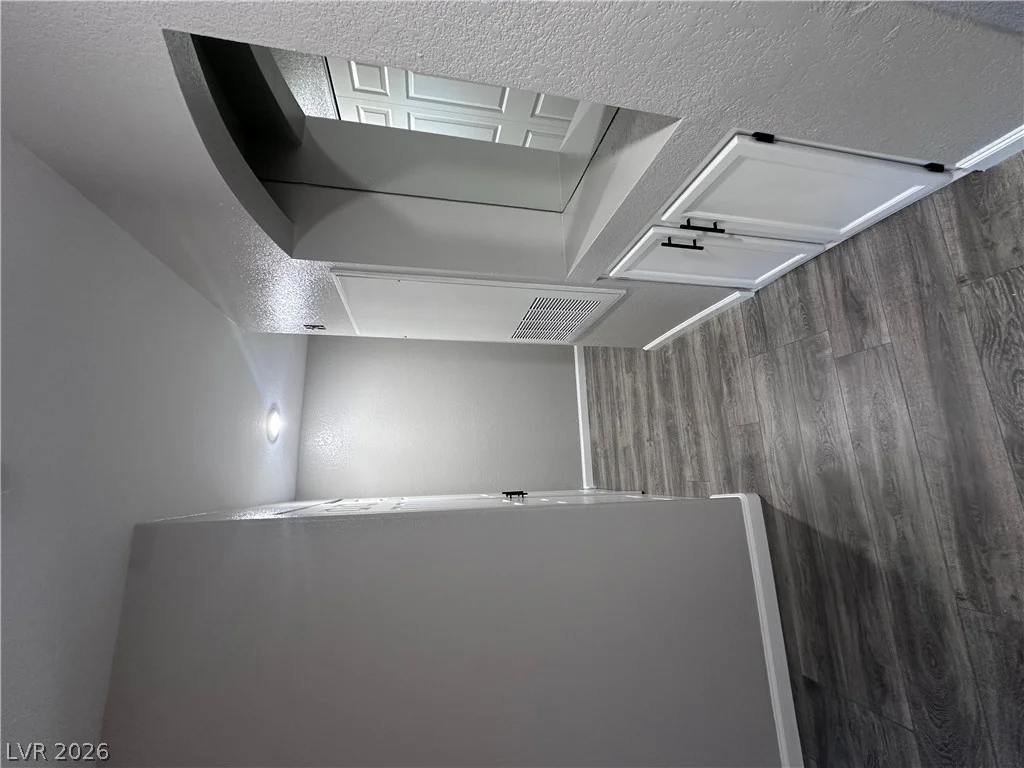 5415 Harmon, Las Vegas, NV 89103