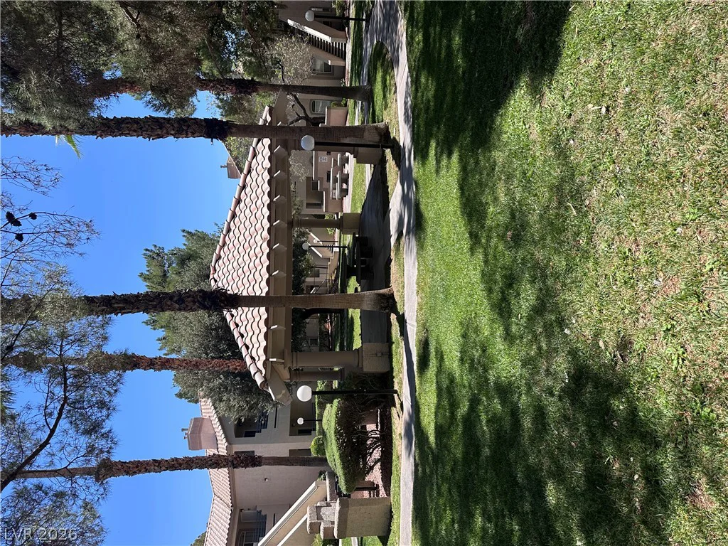 5415 Harmon, Las Vegas, NV 89103