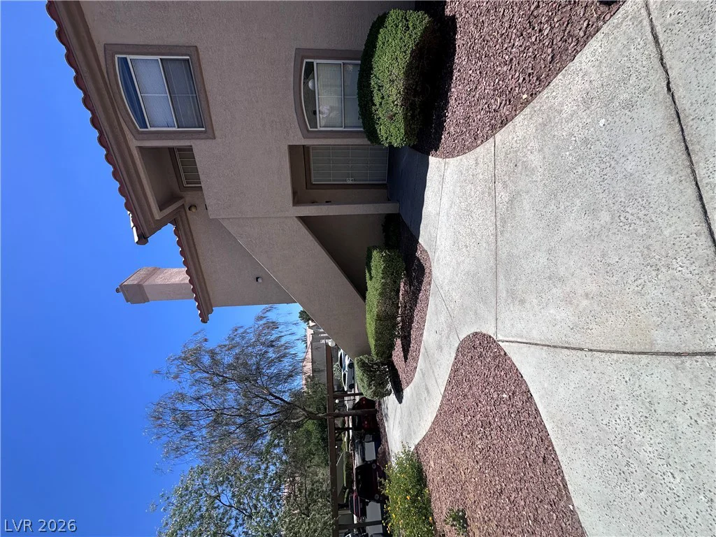 5415 Harmon, Las Vegas, NV 89103