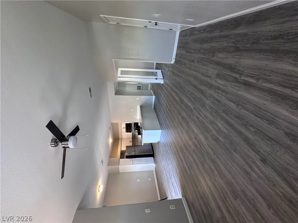 5415 Harmon, Las Vegas, NV 89103