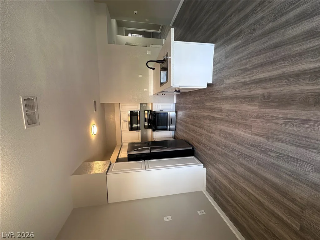 5415 Harmon, Las Vegas, NV 89103