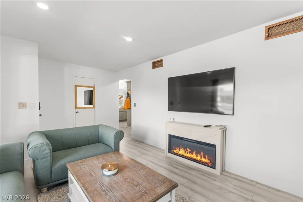3838 Silent Hill, Las Vegas, NV 89147