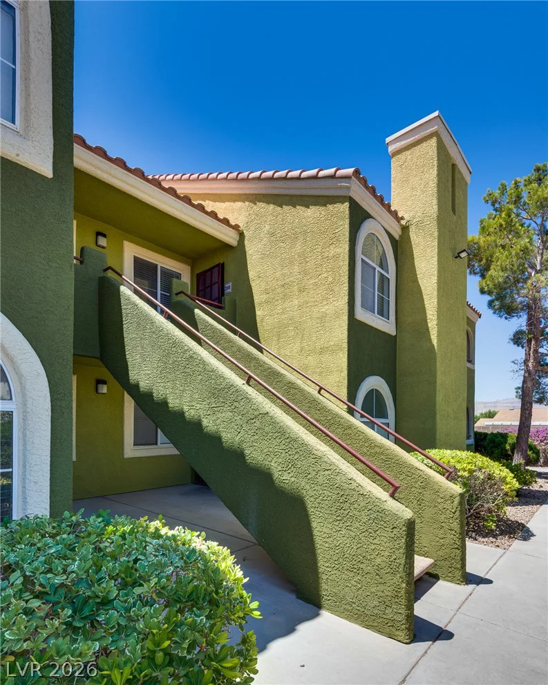 7950 Flamingo, Las Vegas, NV 89147
