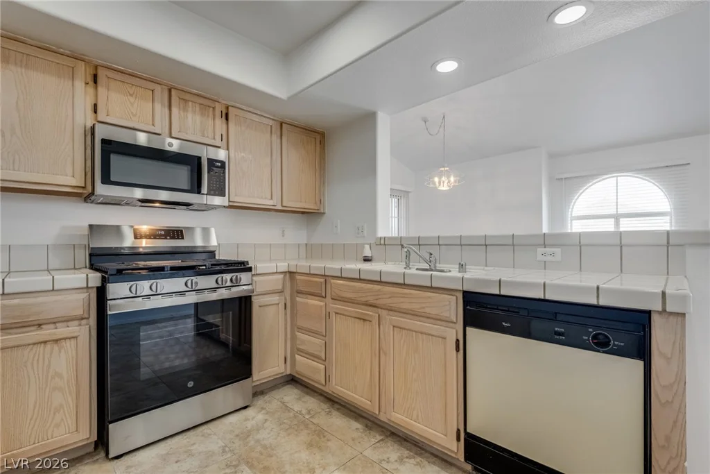 7950 Flamingo, Las Vegas, NV 89147