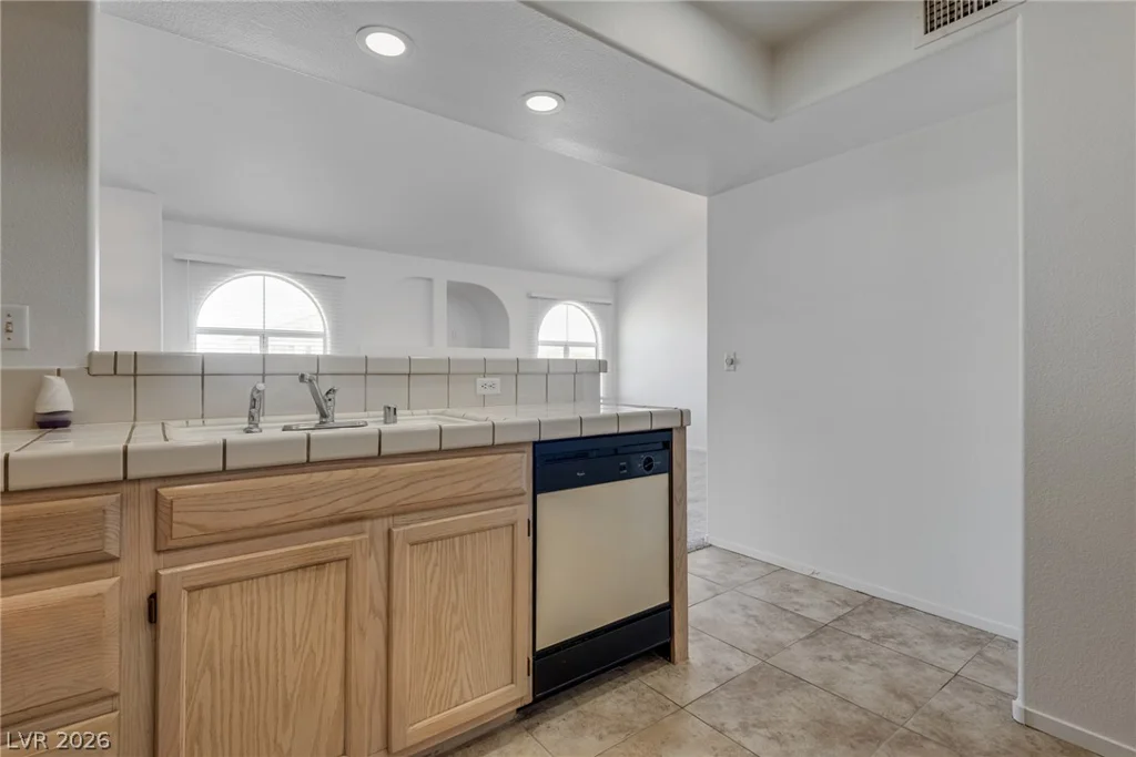 7950 Flamingo, Las Vegas, NV 89147