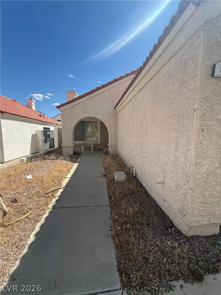 9713 Peacock Hill, Las Vegas, NV 89117