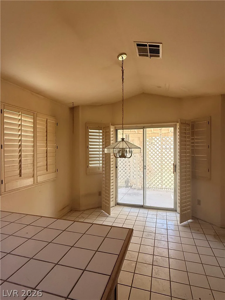 9713 Peacock Hill, Las Vegas, NV 89117