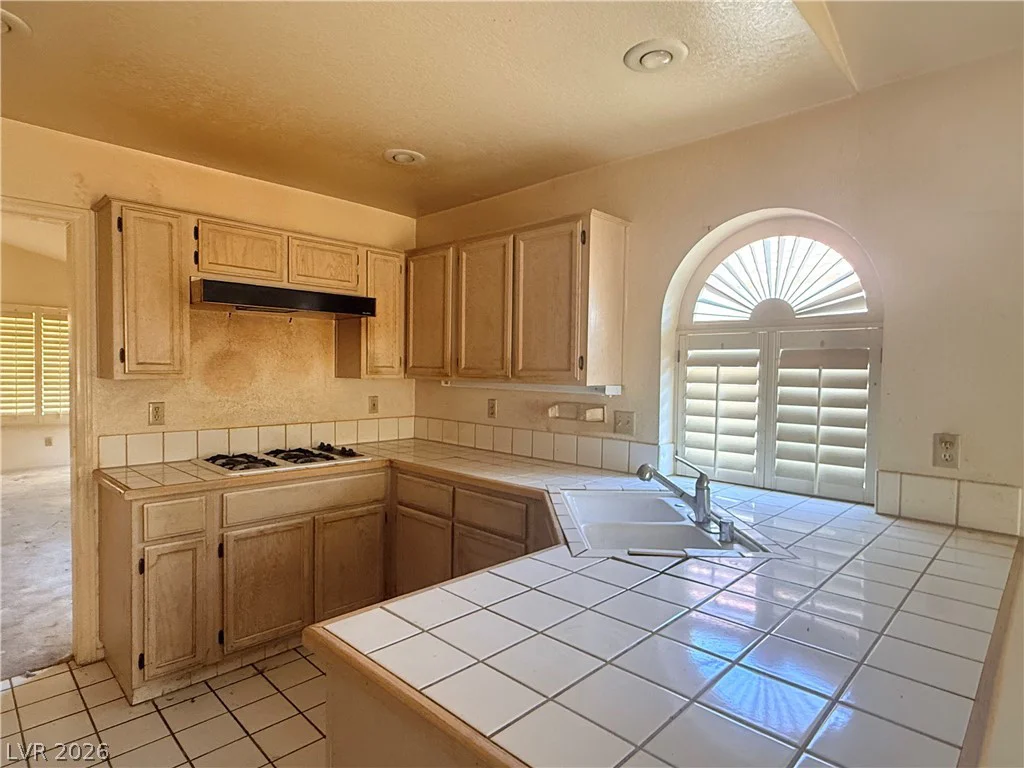 9713 Peacock Hill, Las Vegas, NV 89117