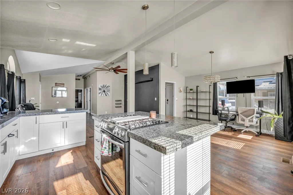 5898 Sassy Rose, Las Vegas, NV 89122