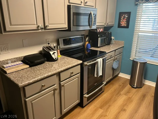 2451 Rainbow, Las Vegas, NV 89108
