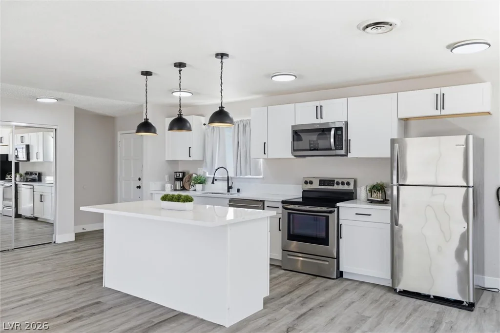 5912 Velma, Las Vegas, NV 89108