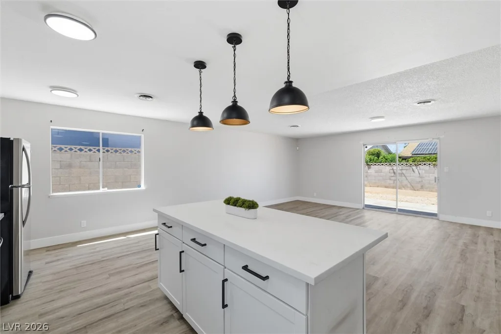 5912 Velma, Las Vegas, NV 89108