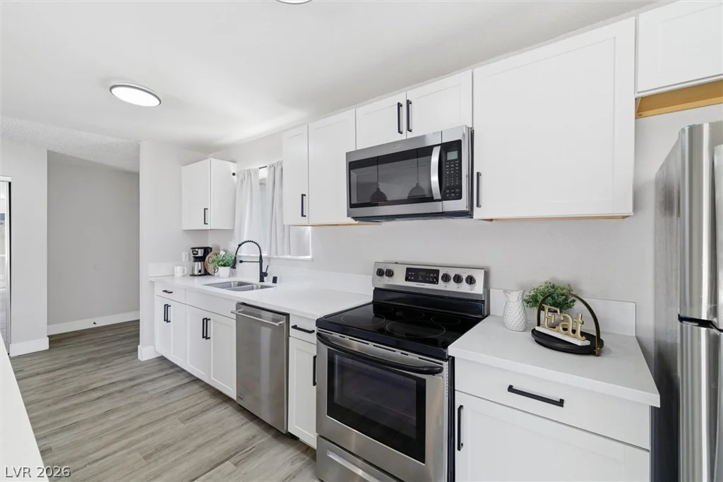 5912 Velma, Las Vegas, NV 89108