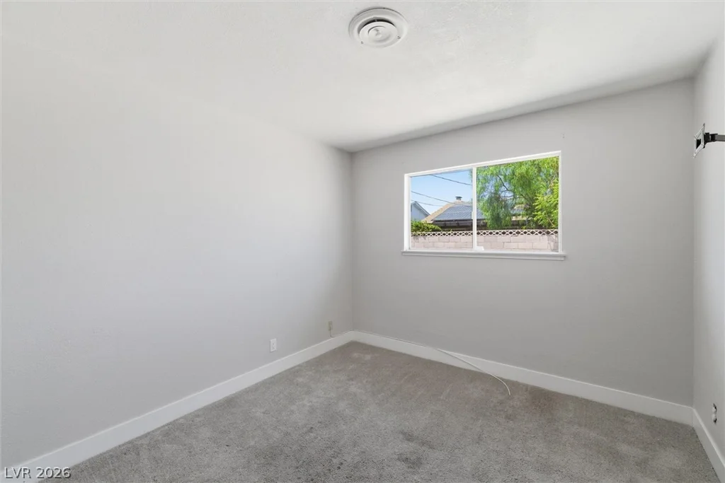 5912 Velma, Las Vegas, NV 89108