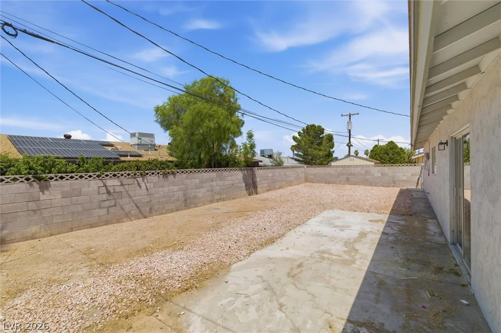 5912 Velma, Las Vegas, NV 89108
