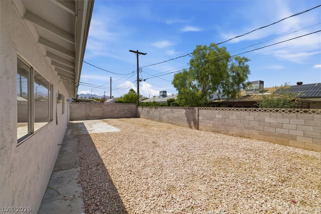 5912 Velma, Las Vegas, NV 89108