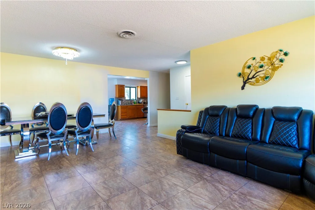 4701 Rip Van Winkle, Las Vegas, NV 89102