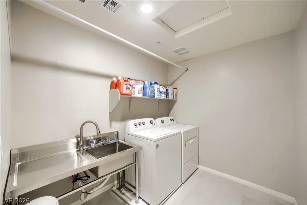409 Winter Dove, Henderson, NV 89011
