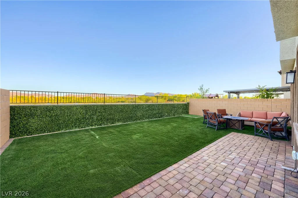 409 Winter Dove, Henderson, NV 89011
