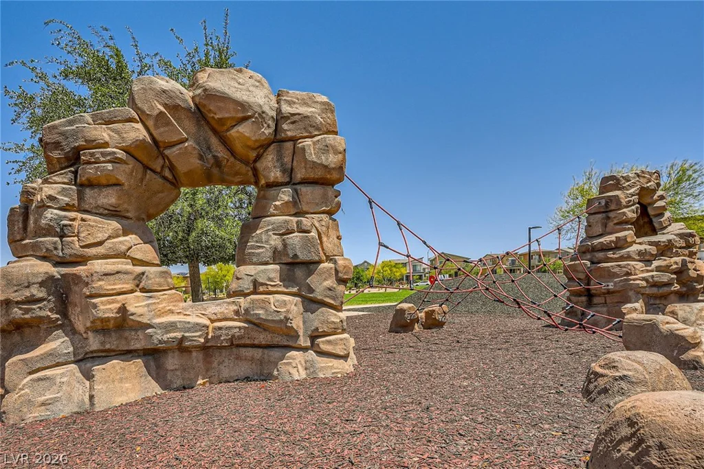 409 Winter Dove, Henderson, NV 89011