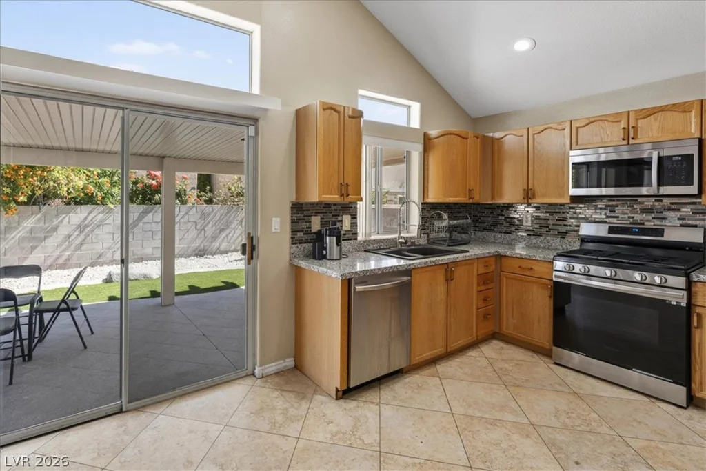 7924 McDowell, Las Vegas, NV 89129