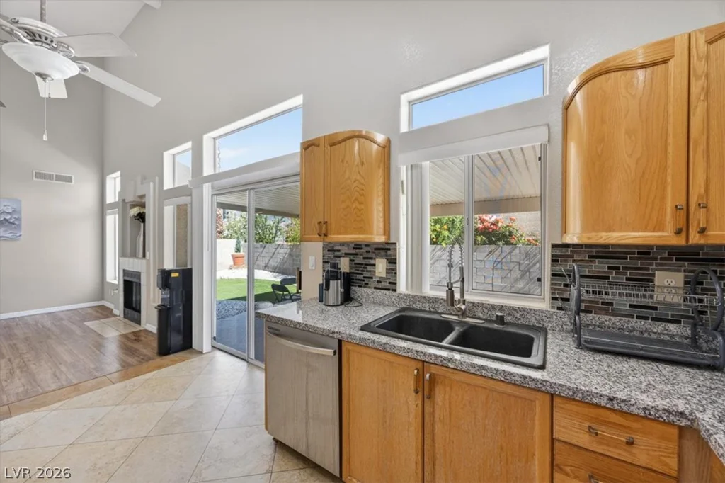 7924 McDowell, Las Vegas, NV 89129