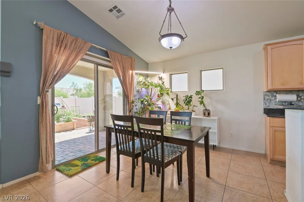 5904 Lady Carolina, North Las Vegas, NV 89081