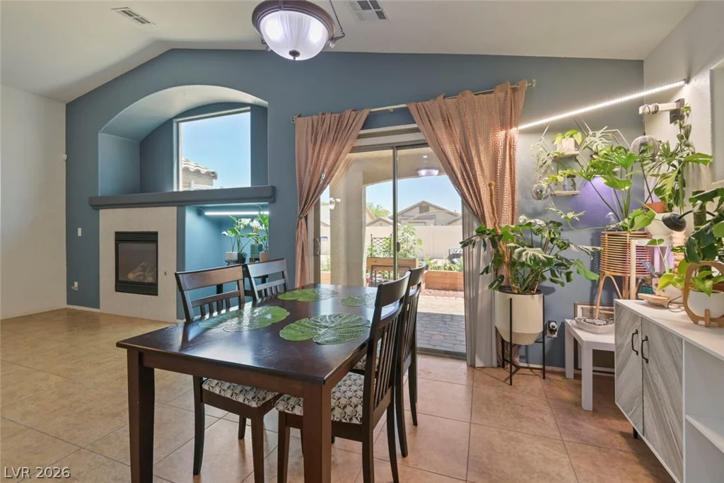 5904 Lady Carolina, North Las Vegas, NV 89081