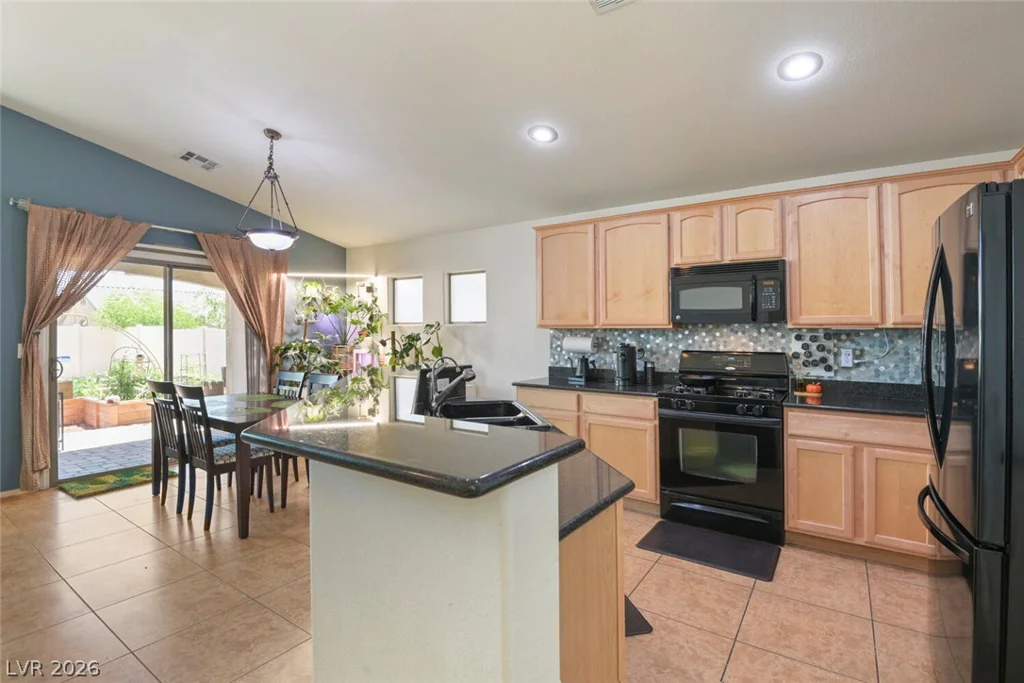 5904 Lady Carolina, North Las Vegas, NV 89081