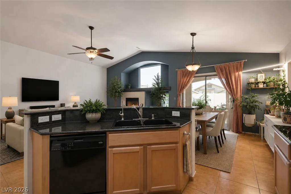 5904 Lady Carolina, North Las Vegas, NV 89081
