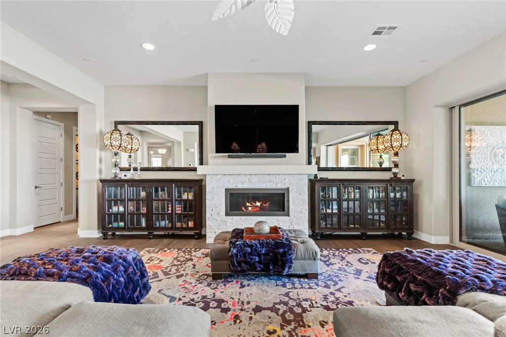 32 Olympia Chase, Las Vegas, NV 89141