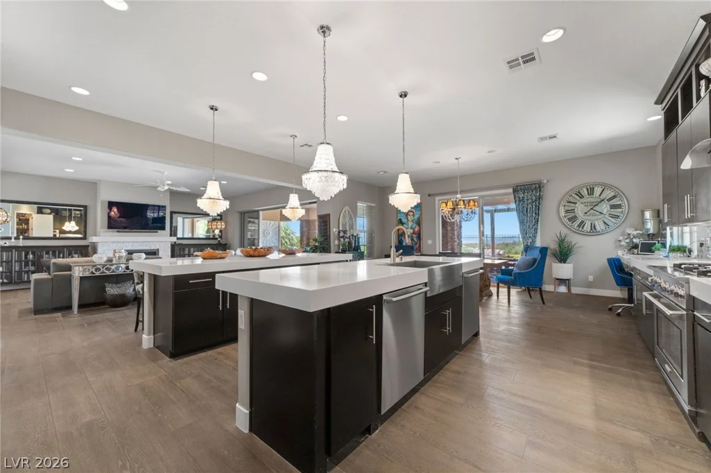 32 Olympia Chase, Las Vegas, NV 89141