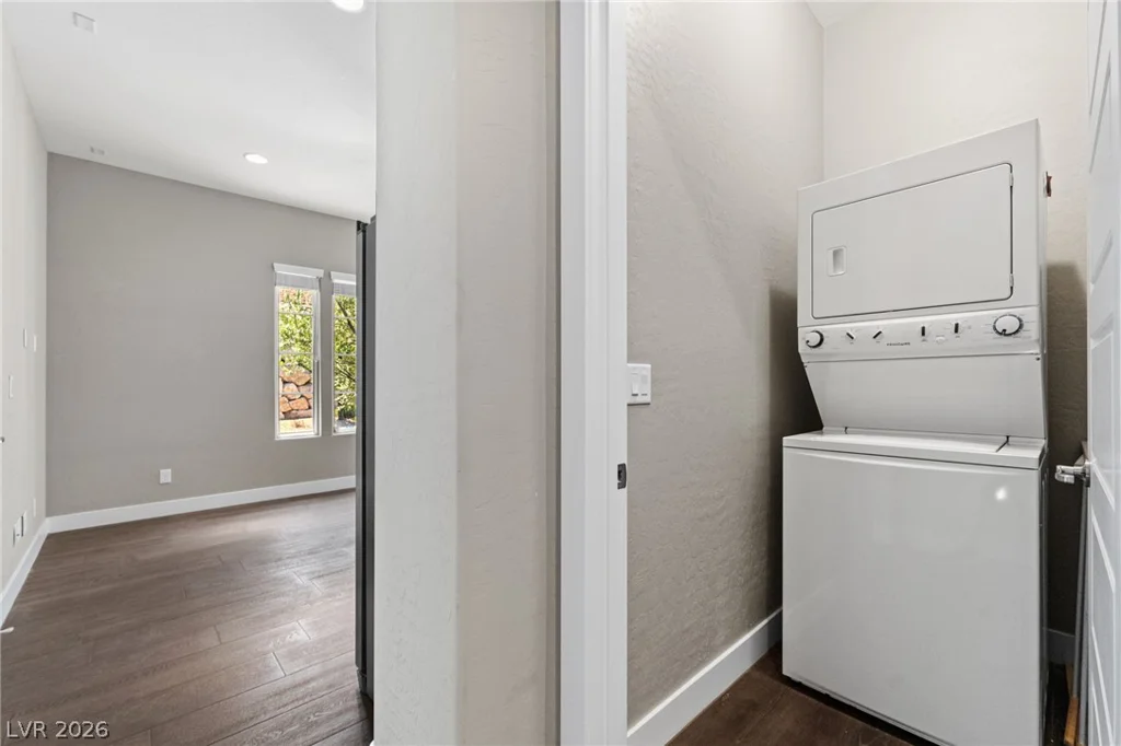 32 Olympia Chase, Las Vegas, NV 89141