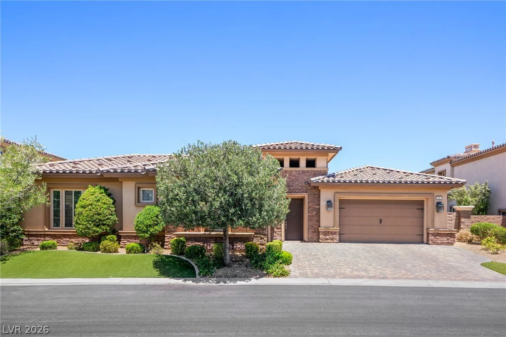 32 Olympia Chase, Las Vegas, NV 89141