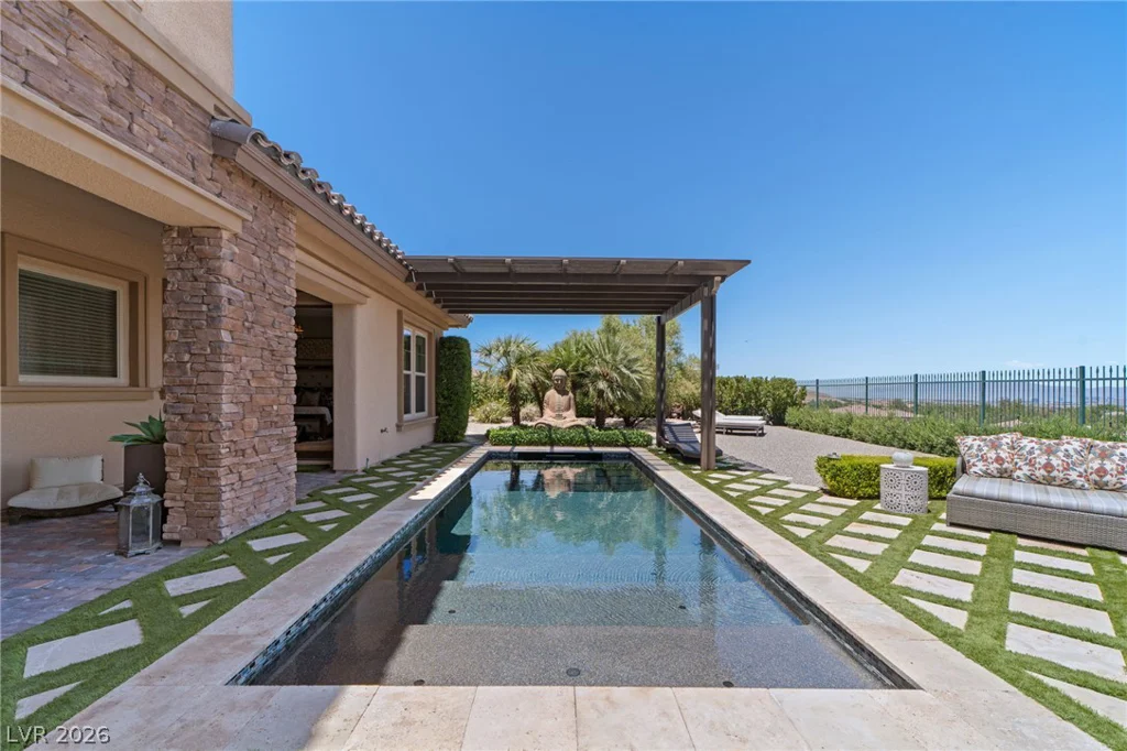 32 Olympia Chase, Las Vegas, NV 89141