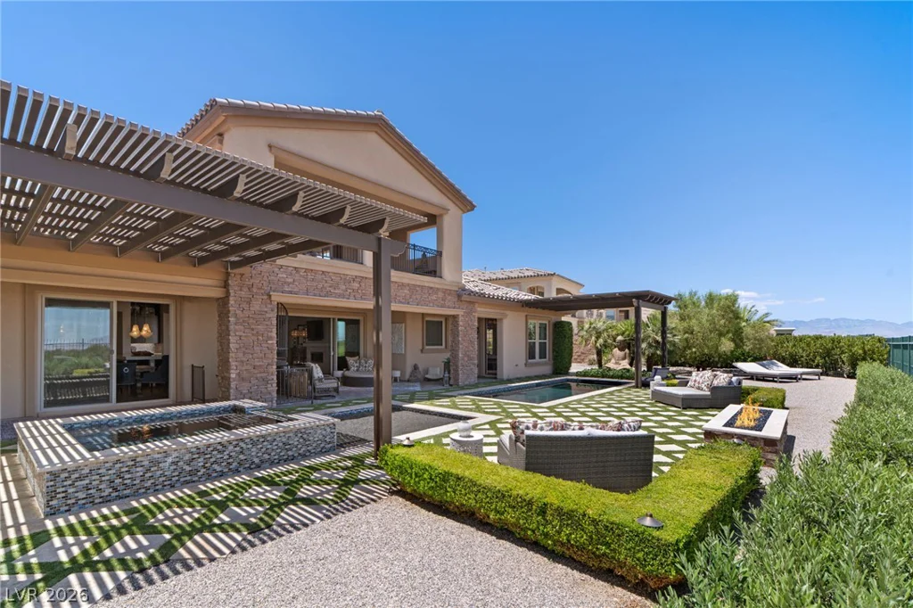 32 Olympia Chase, Las Vegas, NV 89141