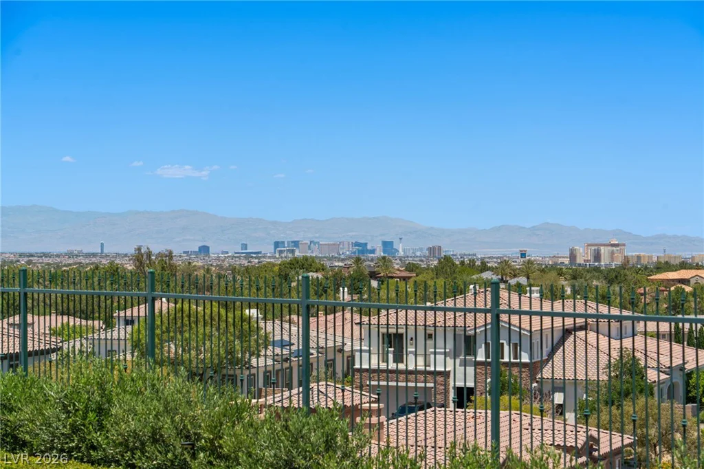 32 Olympia Chase, Las Vegas, NV 89141
