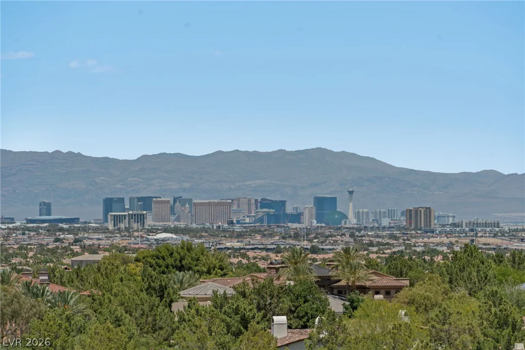 32 Olympia Chase, Las Vegas, NV 89141