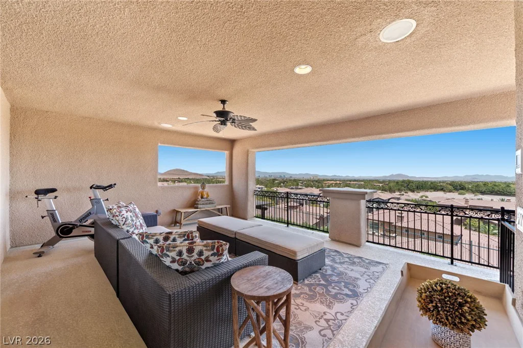 32 Olympia Chase, Las Vegas, NV 89141
