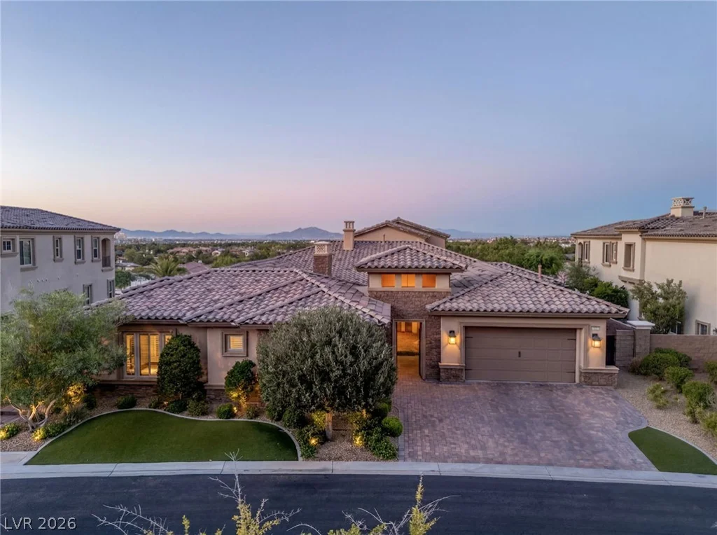 32 Olympia Chase, Las Vegas, NV 89141